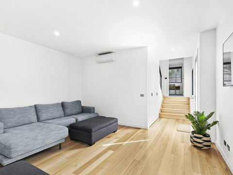 POINT BREAK , NEW LISTING 2019,  - Surfers Paradise Gold Coast 3
