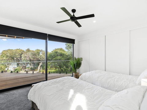 POINT BREAK , NEW LISTING 2019,  - Surfers Paradise Gold Coast 2