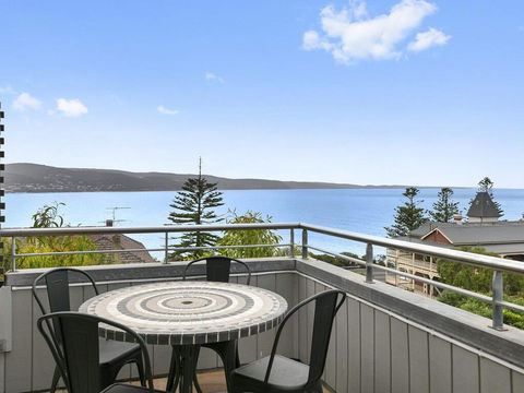 POINT GREY APARTMENT 2 - Ocean VIews With Wifi - Surfers Paradise Gold Coast 0