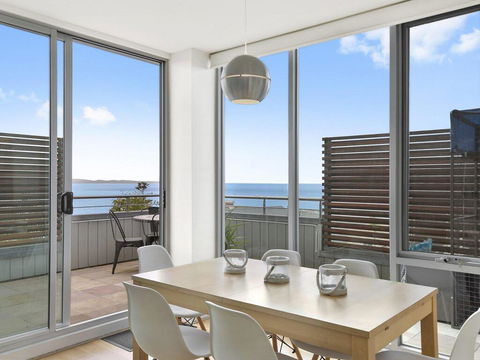 POINT GREY APARTMENT 2 - Ocean VIews With Wifi - Surfers Paradise Gold Coast 3