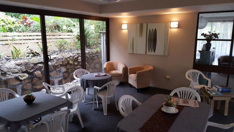 Port Stephens Motel - Surfers Paradise Gold Coast 2