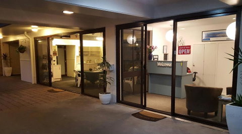 Port Stephens Motel - Surfers Paradise Gold Coast 3