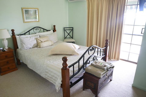 Porters Plainland Lockyer Valley B&B - Surfers Paradise Gold Coast 2
