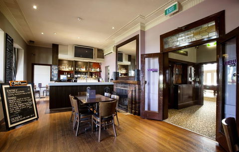 Pymble Hotel - Surfers Paradise Gold Coast 2