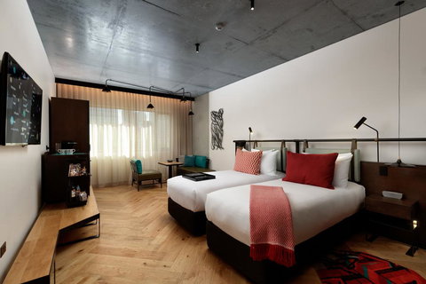 QT Melbourne - Surfers Paradise Gold Coast 3