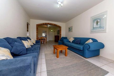 Radburn, Unit 3, 17 Ondine Close - Surfers Paradise Gold Coast 2
