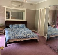 Rebecca self service guest house walk to La Trobe Uni - Surfers Paradise Gold Coast