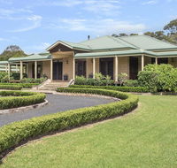 Reign Manor - large group accommodation - Surfers Paradise Gold Coast