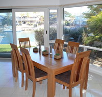 Relax at the Marina - Surfers Paradise Gold Coast