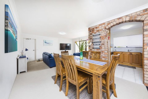 Renas Court Unit 8 - Surfers Paradise Gold Coast 1