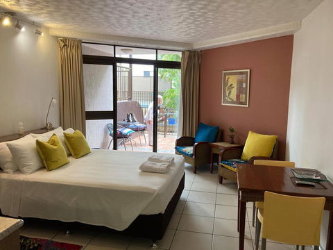 RENTAL: All $ Inclusive, Tidy Renovated Studio Apartment On The Strand, Pool,  - Surfers Paradise Gold Coast 1