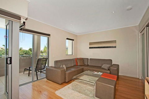 RESORT & SPA KINGSCLIFF 5212/13 - Surfers Paradise Gold Coast 3