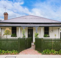 Roalies Farm House - Surfers Paradise Gold Coast