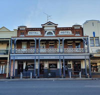 Royal Hotel - Surfers Paradise Gold Coast