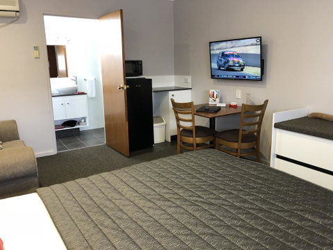 Roydons Motor Inn - Surfers Paradise Gold Coast 1