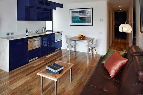 Salamanca Wharf Hotel - Surfers Paradise Gold Coast 1