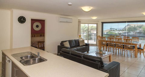 SALT - 37 Oceanview Drive - Surfers Paradise Gold Coast 3