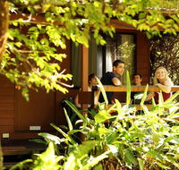 Samurai Beach Bungalows - Port Stephens YHA - Surfers Paradise Gold Coast