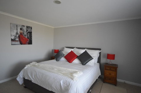 Sancerre Estate - Surfers Paradise Gold Coast 3