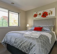 Sanctuary Close - Surfers Paradise Gold Coast