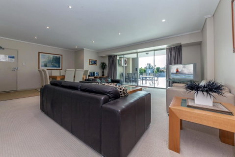Scirocco, Unit 1/23 Tomaree Street - Surfers Paradise Gold Coast 2