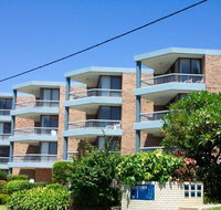 Sea Point Ocean Apartments - Surfers Paradise Gold Coast