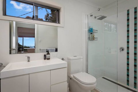 SEA URCHIN - Beautiful Skenes Creek Home - Surfers Paradise Gold Coast 2