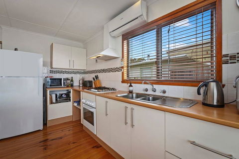 SEA URCHIN - Beautiful Skenes Creek Home - Surfers Paradise Gold Coast 3