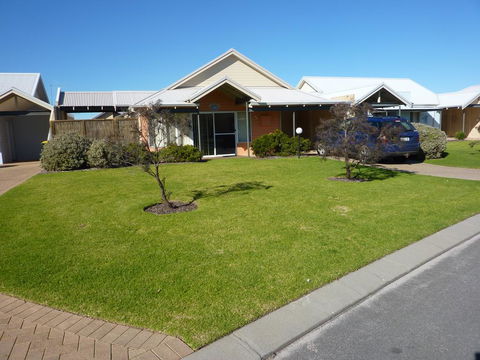 Seaside Villas - Surfers Paradise Gold Coast 1