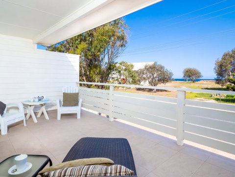 Seaview Getaway - Surfers Paradise Gold Coast 1