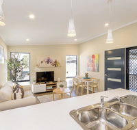 Serpentine Falls Tourist Village - Surfers Paradise Gold Coast