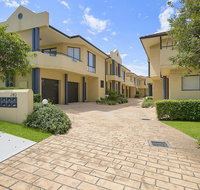Seychells - Toowoon Bay - Surfers Paradise Gold Coast