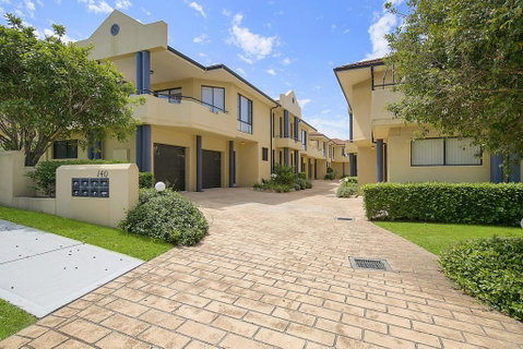 Seychells - Toowoon Bay - Surfers Paradise Gold Coast 0