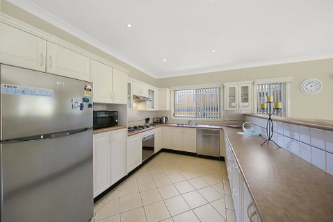 Seychells - Toowoon Bay - Surfers Paradise Gold Coast 1