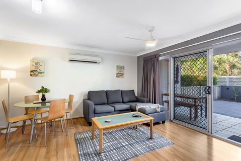 Shoal Bay Beach Apartments, 6/2 Shoal Bay Road - Surfers Paradise Gold Coast 2