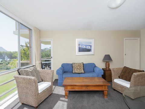 Shoalhaven, Unit 2/28 Voyager Close - Surfers Paradise Gold Coast 2