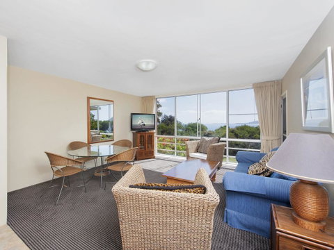 Shoalhaven, Unit 2/28 Voyager Close - Surfers Paradise Gold Coast 0
