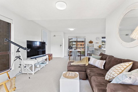 Shoreline, Unit 15,1 Intrepid Close - Surfers Paradise Gold Coast 3