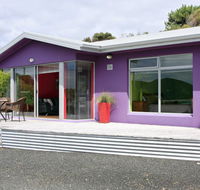 Sisters Beach Retreat - Surfers Paradise Gold Coast