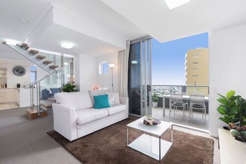 SK1 - Spotless 2BR SkyHome Long Stays Welcome - Surfers Paradise Gold Coast 3