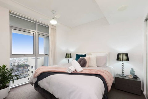 SK1 - Spotless 2BR SkyHome Long Stays Welcome - Surfers Paradise Gold Coast 2