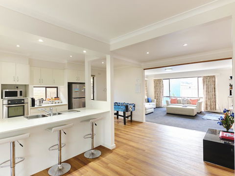 Skymirror Villa - Surfers Paradise Gold Coast 3
