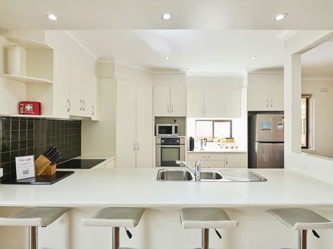 Skymirror Villa - Surfers Paradise Gold Coast 1