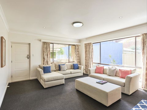 Skymirror Villa - Surfers Paradise Gold Coast 2