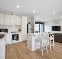 Sleek Modern Capel Sound - Surfers Paradise Gold Coast