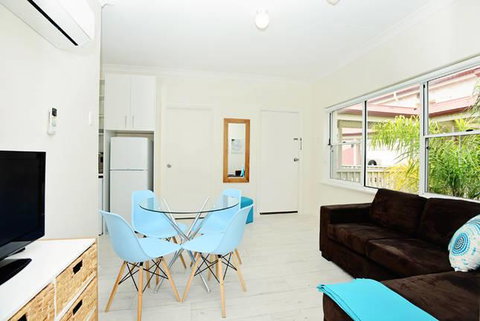 Smugglers Resort-Style Apartments No 9 - Surfers Paradise Gold Coast 3
