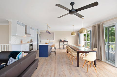 Southern Belle Mollymook - Surfers Paradise Gold Coast 2