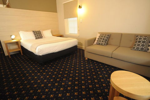 Sovereign Hill Hotel - Surfers Paradise Gold Coast 2