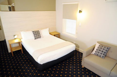 Sovereign Hill Hotel - Surfers Paradise Gold Coast 1