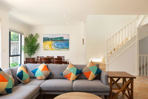 Spacious Home In The Heart Of Avalon Beach - Surfers Paradise Gold Coast 1